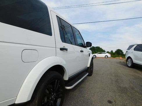 Used 2016 Land Rover LR4 HSE AWD/4WD image 17