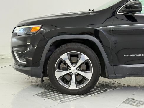 Used 2019 Jeep Cherokee Limited image 26