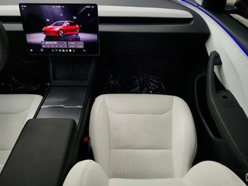 Used 2025 Tesla Model 3 RWD image 51