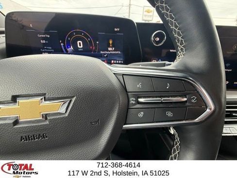 Used 2025 Chevrolet Traverse LT AWD/4WD image 24