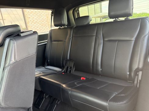 Used 2021 Ford Expedition Max XLT AWD/4WD image 5