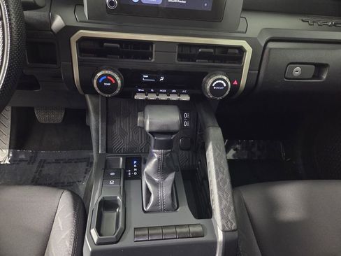 Used 2025 Toyota Tacoma SR image 15