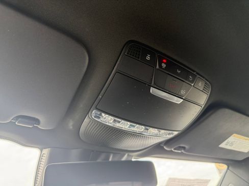 Used 2021 Mercedes-Benz GLC 300 4MATIC SUV image 22