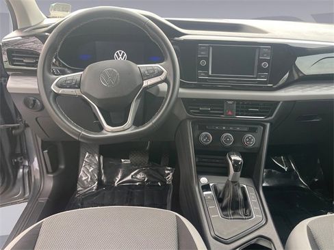 Used 2022 Volkswagen Taos S image 12