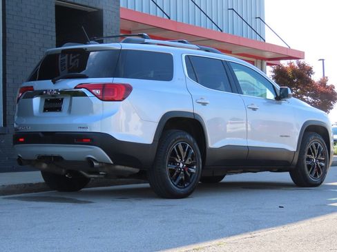 Used 2019 GMC Acadia SLT AWD/4WD image 4