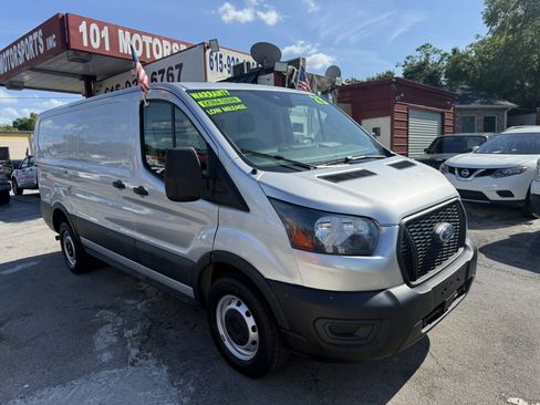Used 2023 Ford Transit 250 Low Roof RWD image 3