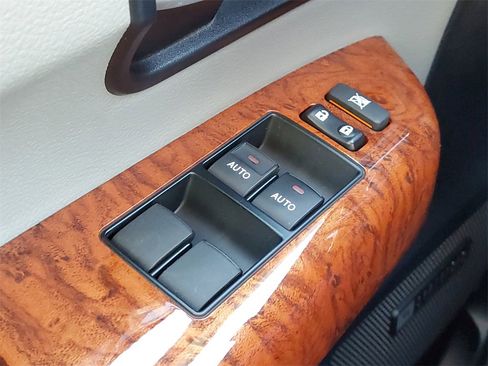 Used 2020 Toyota Sequoia Platinum image 20