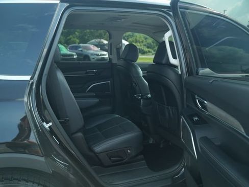 Used 2022 Kia Telluride EX w/ EX Premium Package FWD image 23