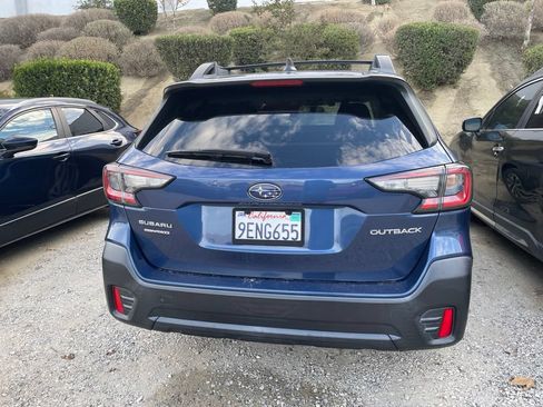 Used 2021 Subaru Outback Premium AWD/4WD image 6