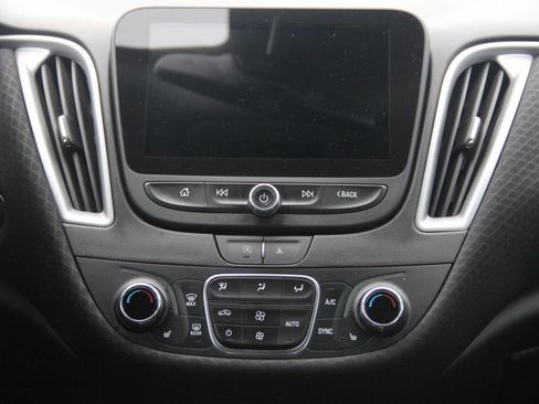 Used 2023 Chevrolet Malibu LT image 18