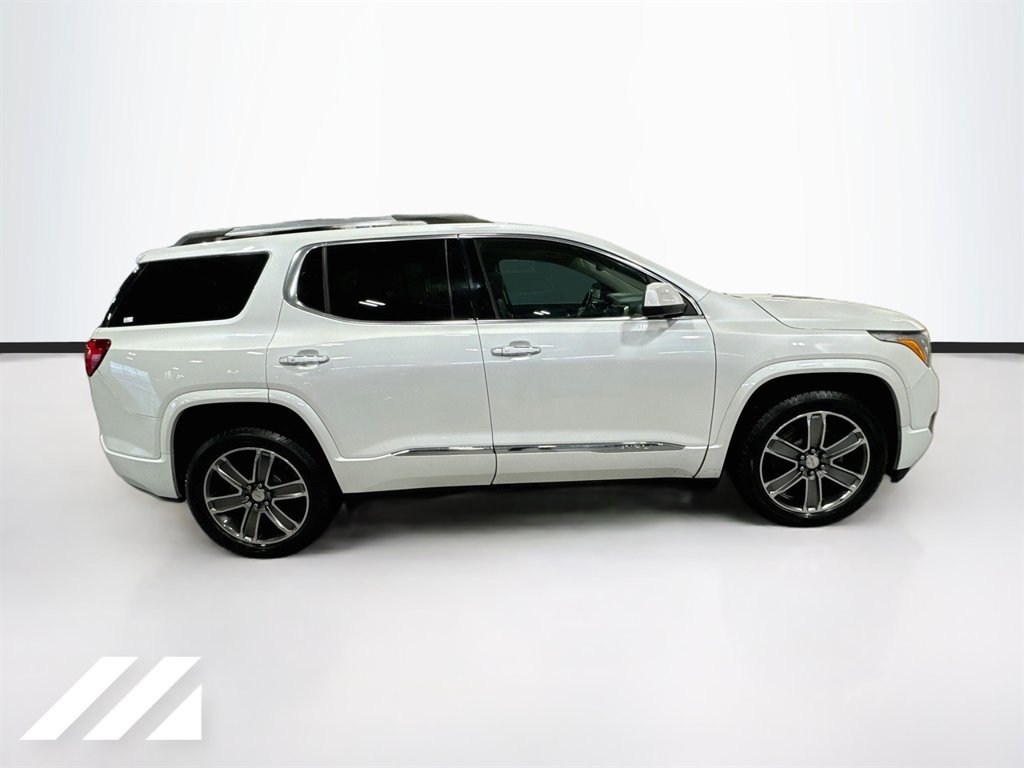 Used 2017 GMC Acadia Denali AWD/4WD image 4