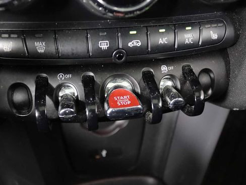 Used 2020 MINI Cooper 2-Door Hardtop FWD image 21