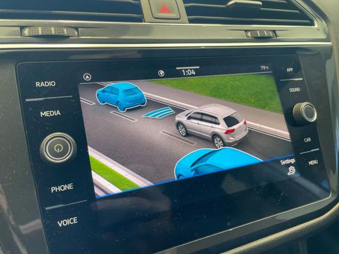 Used 2023 Volkswagen Tiguan SE image 17