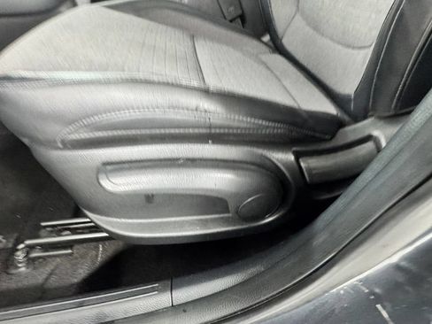 Used 2021 Kia Seltos S AWD/4WD image 11
