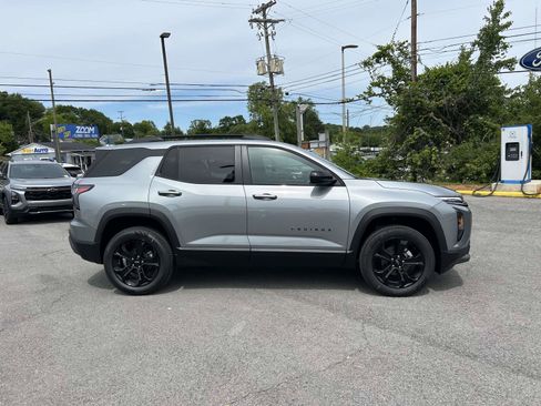 New 2026 Chevrolet Equinox LT w/ Midnight Edition FWD image 2