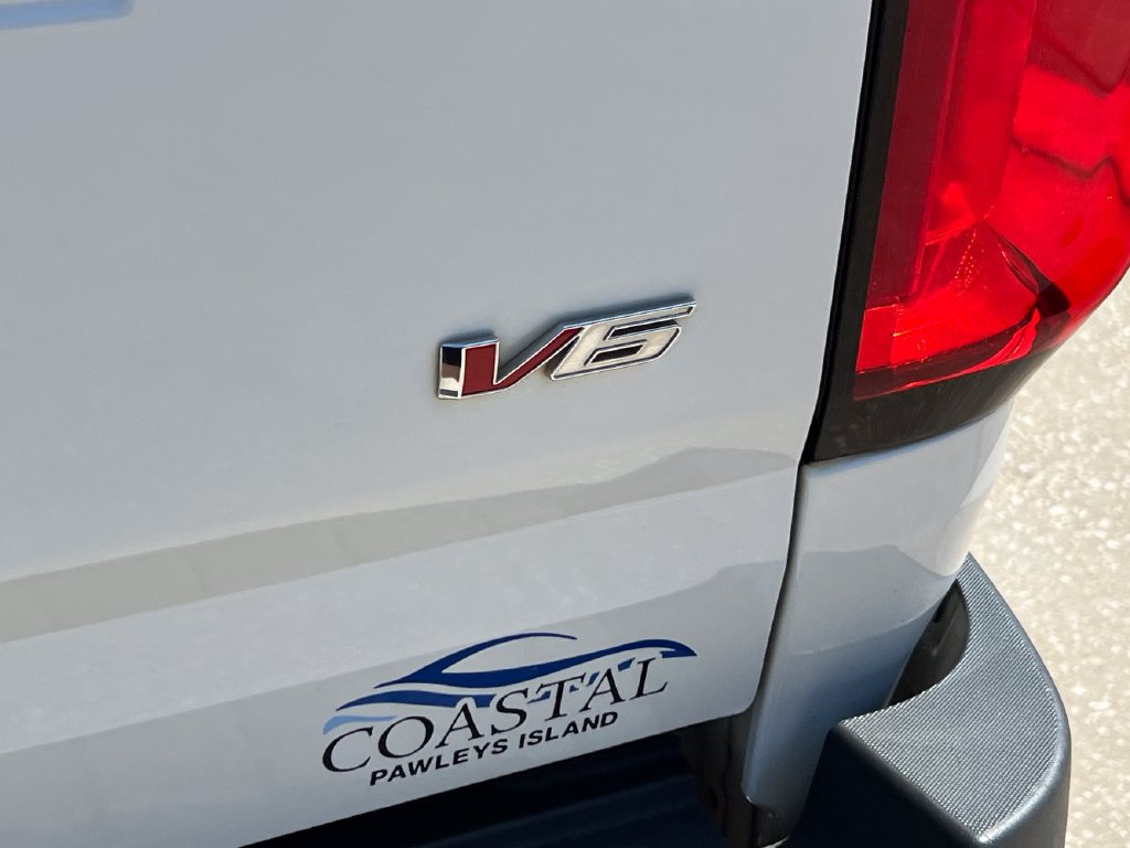 Used 2022 Chevrolet Colorado W/T RWD image 18