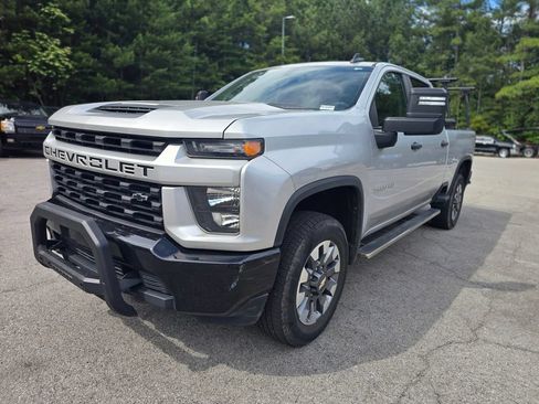 Used 2022 Chevrolet Silverado 2500 Custom w/ Custom Value Package AWD/4WD image 4