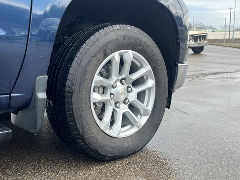 Used 2023 Chevrolet Silverado 1500 LT AWD/4WD image 9