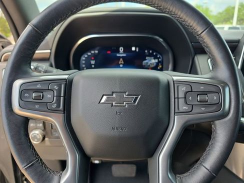 Used 2022 Chevrolet Suburban Z71 w/ Luxury Package AWD/4WD image 21