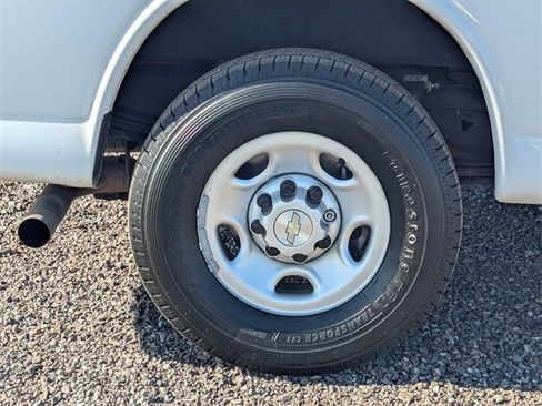 Used 2021 Chevrolet Express 2500 w/ Driver Convenience Package image 9