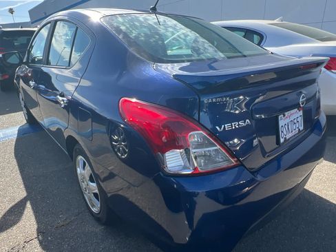 Used 2018 Nissan Versa SV FWD image 6