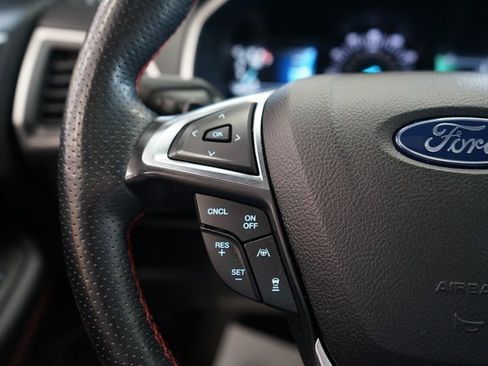 Used 2020 Ford Edge ST-Line w/ Cold Weather Package image 32