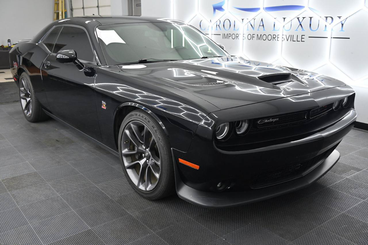 Used 2023 Dodge Challenger R/T Scat Pack RWD image 5