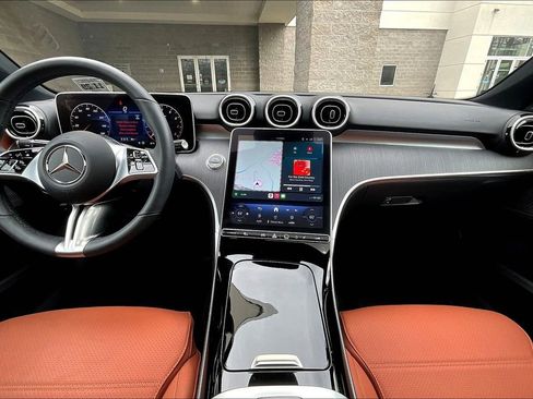 Used 2025 Mercedes-Benz C 300 4MATIC Sedan image 15