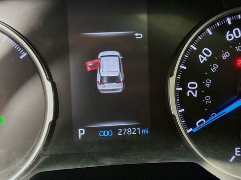 Certified 2022 Toyota RAV4 XLE Premium image 10