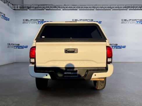 Used 2020 Toyota Tacoma SR w/ SR Convenience Package image 6