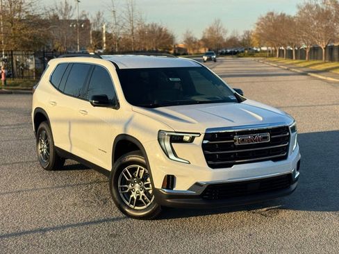 New 2026 GMC Acadia Elevation image 2