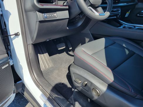New 2026 Chevrolet Traverse Z71 w/ Enhanced Driving Package AWD/4WD image 25