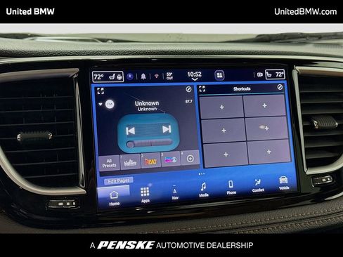 Used 2021 Chrysler Pacifica Pinnacle image 8