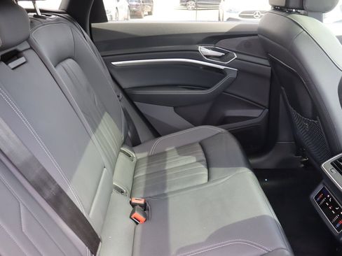 Used 2022 Audi e-tron Premium w/ Convenience Plus Package AWD/4WD image 15