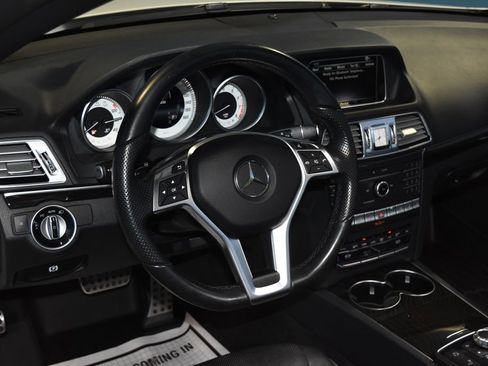 Used 2017 Mercedes-Benz E 400 Cabriolet image 2