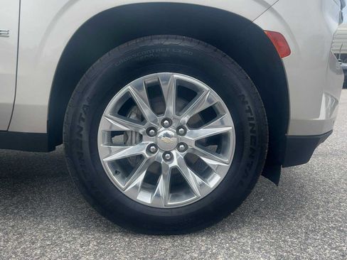 Used 2021 Chevrolet Tahoe Premier AWD/4WD image 38