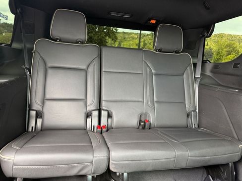 Used 2023 Chevrolet Tahoe Premier w/ Premium Package AWD/4WD image 33