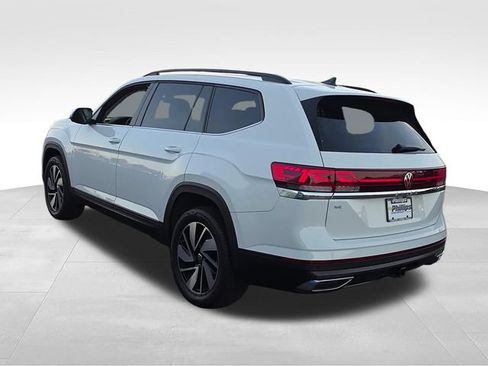 Used 2024 Volkswagen Atlas SE FWD image 3