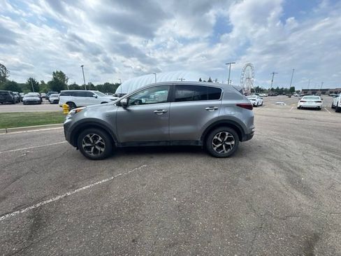 Used 2022 Kia Sportage LX AWD/4WD image 1