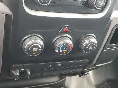 Used 2022 RAM 1500 Tradesman w/ Chrome Appearance Group AWD/4WD image 18