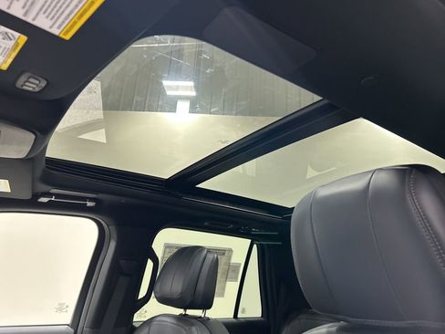 New 2026 Lincoln Navigator Reserve w/ Jet Appearance Package AWD/4WD image 28
