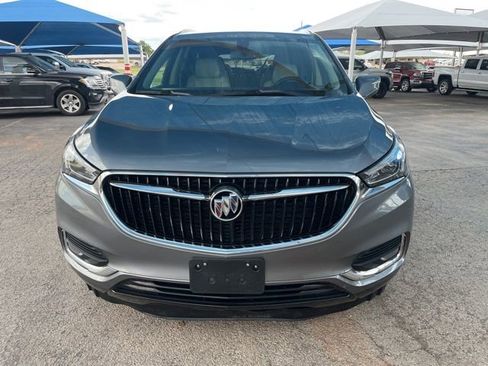 Used 2019 Buick Enclave Essence FWD image 2