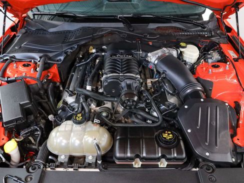 Used 2016 Ford Mustang GT Premium w/ GT Performance Package RWD image 2