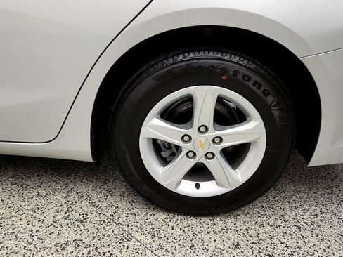 Used 2022 Chevrolet Malibu LS w/ Driver Confidence Package FWD image 9