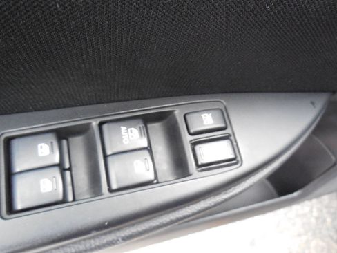 Used 2014 Subaru Outback 2.5i Premium AWD/4WD image 12