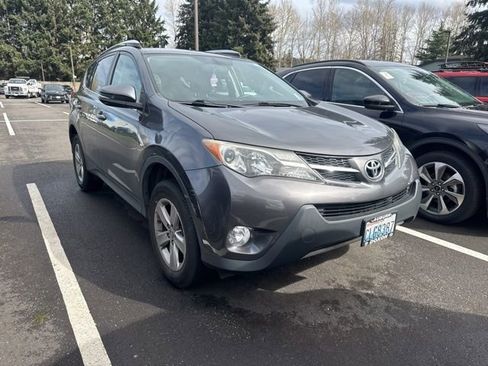 Used 2015 Toyota RAV4 XLE image 2