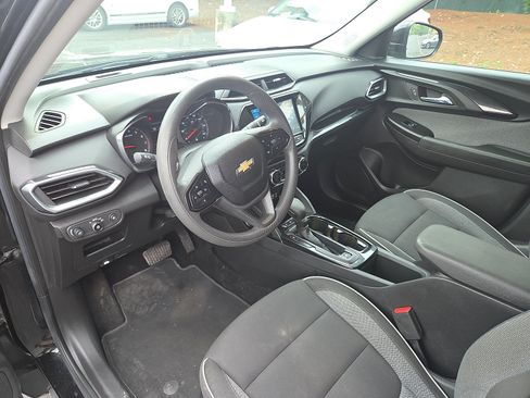 Used 2022 Chevrolet TrailBlazer LT w/ Convenience Package AWD/4WD image 15