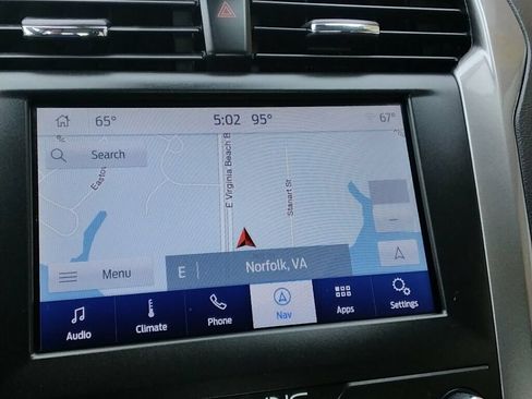 Used 2019 Ford Fusion SE FWD image 18