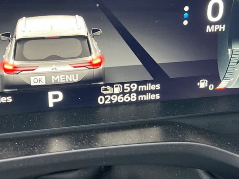 Used 2024 Mitsubishi Outlander SE image 24