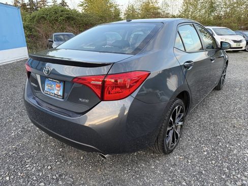 Used 2017 Toyota Corolla XSE w/ Carpet Mat Package (TMS) FWD image 3